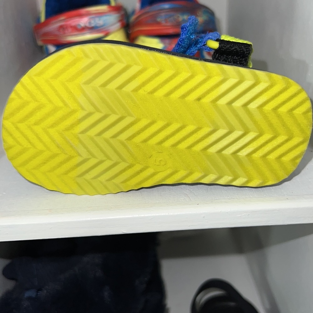 Sandals - Picture 3 of 3